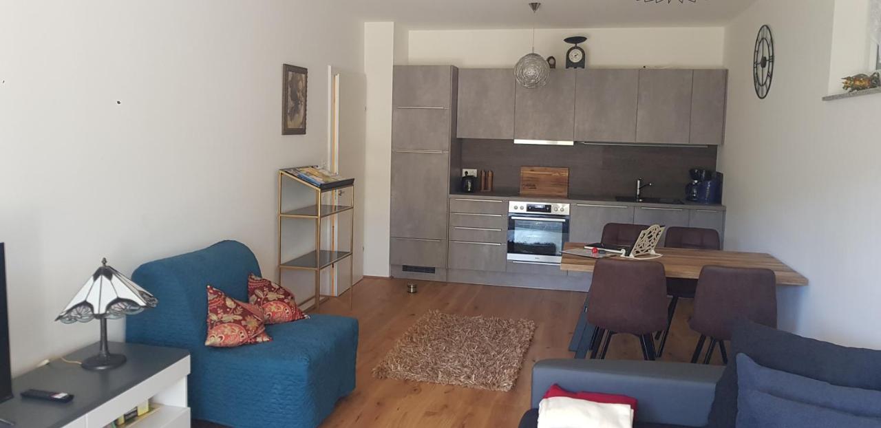 סאטנדורף Ferienwohnung Karasek Deluxe מראה חיצוני תמונה