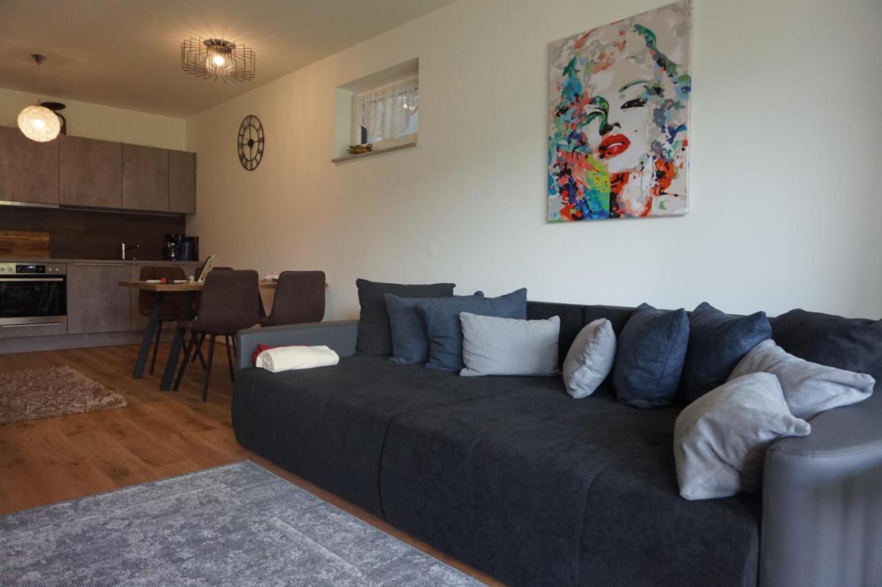סאטנדורף Ferienwohnung Karasek Deluxe מראה חיצוני תמונה
